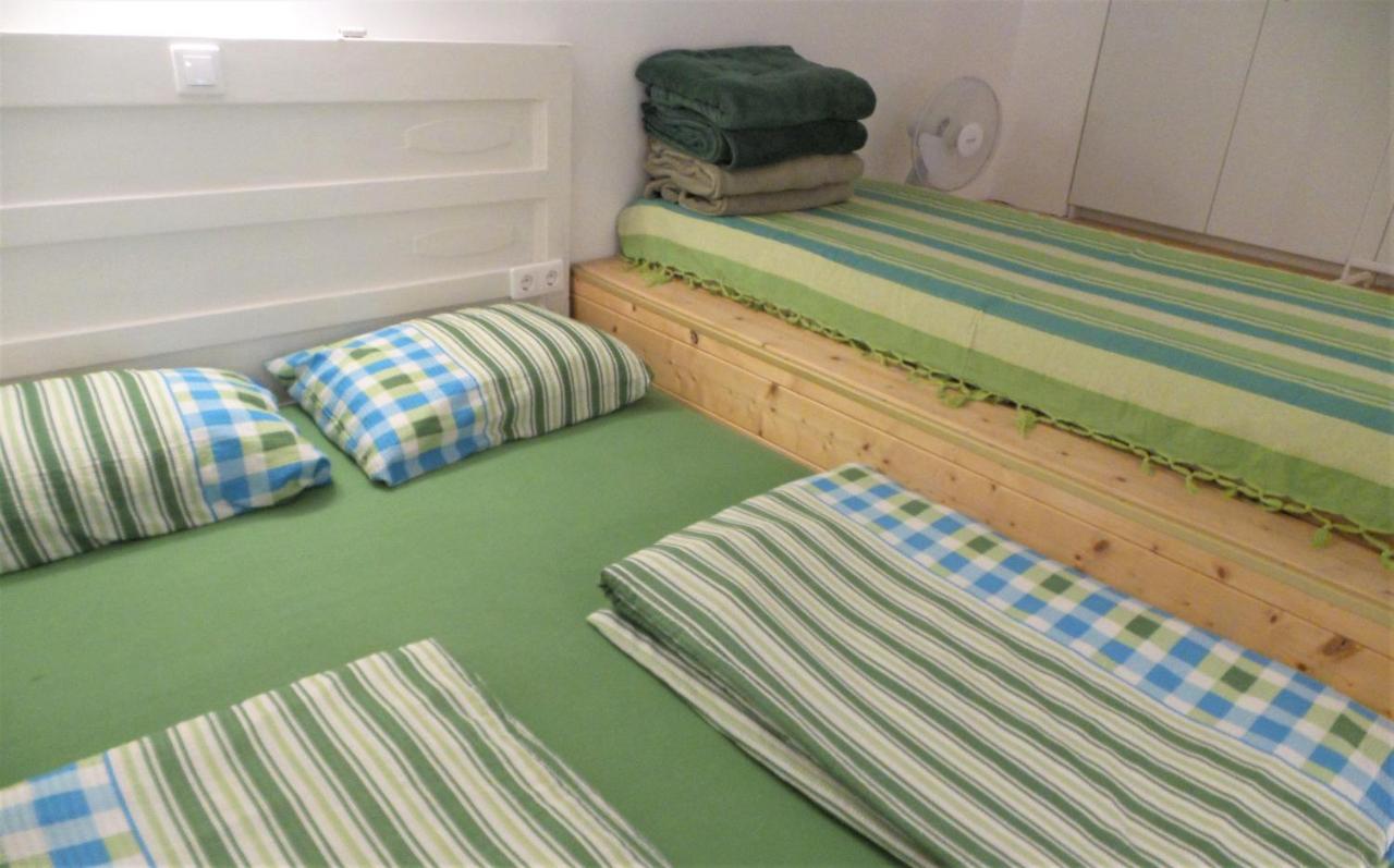 Green Pearl Apartment At St Stephen' S Basilica Budapest Kültér fotó