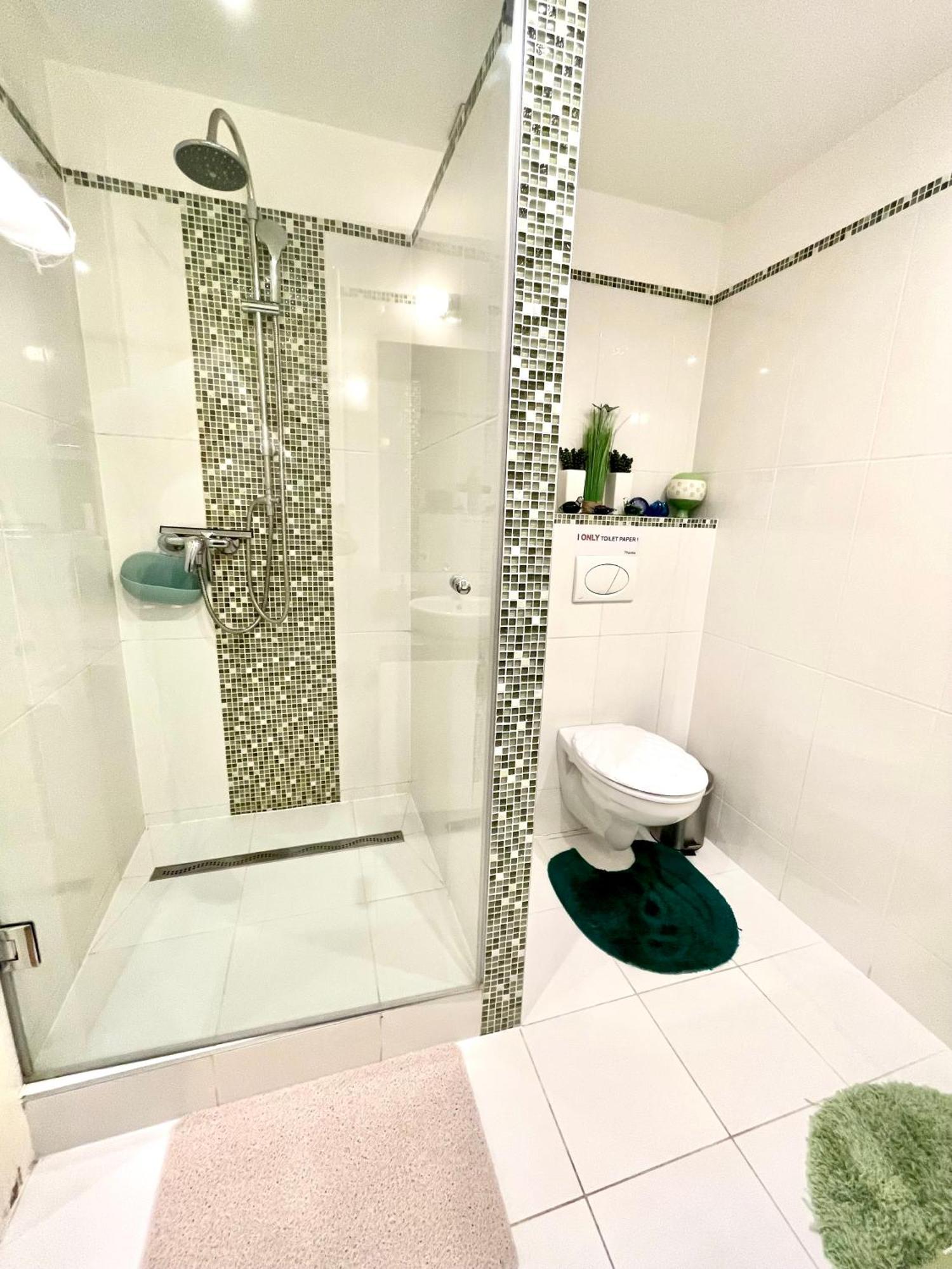 Green Pearl Apartment At St Stephen' S Basilica Budapest Kültér fotó